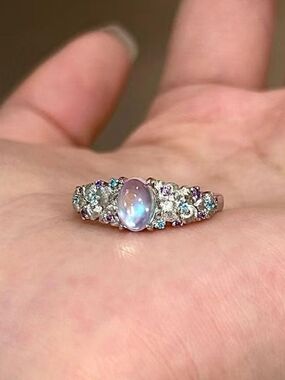 Silver Tone Moonstone‑Style Ring, Mixed Accent Crystals Vintage Women Ring
